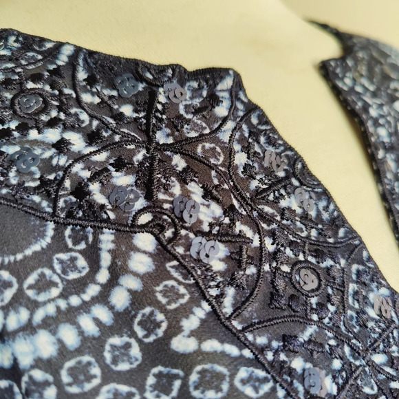 Michael Kors Tunic Top / Blue Geometric / Size Large - Picture 3 of 5